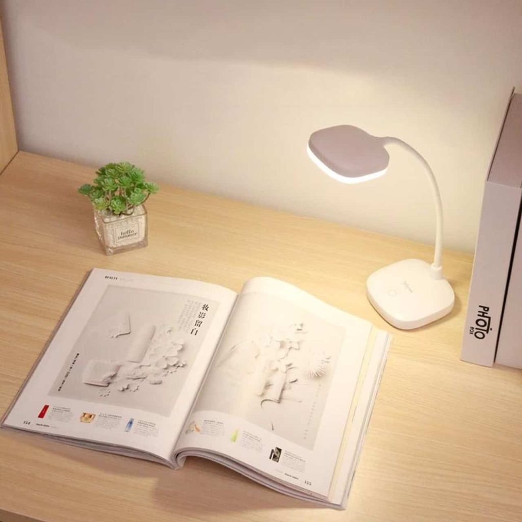 YAGE YG-T034 Table Lamp